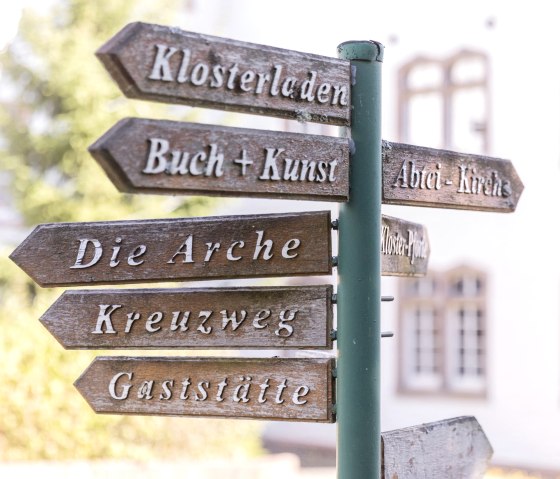 Signposting Mariawald Abbey, &copy; Eifel Tourismus GmbH, AR - shapefruit AG