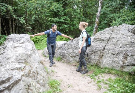 An Kaiser Karls Bettstatt, © Eifel-Tourismus GmbH, AR, shapefruit AG - finanziert durch REACT-EU