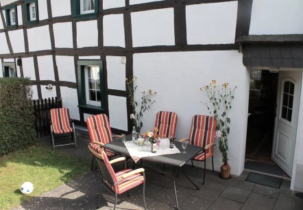 Terrasse, &copy; Nordeifel Tourismus GmbH & Ferienhaus Lena