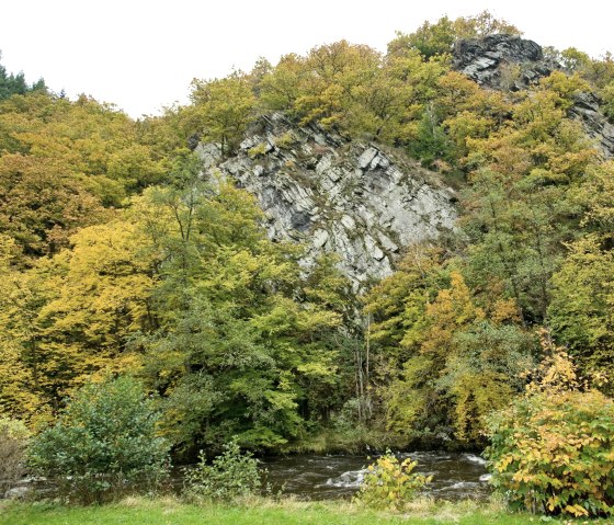 Der Eifelsteig führt an den Felsen bei Widdau vorbei, © Rheinland-Pfalz Tourismus/D. Ketz