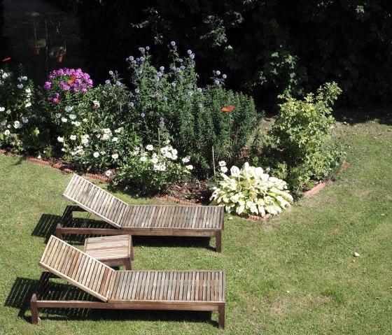 Liegewiese im Garten, &copy; Elke Greven & Nordeifel Tourismus Kall