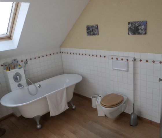 12 gr. bath