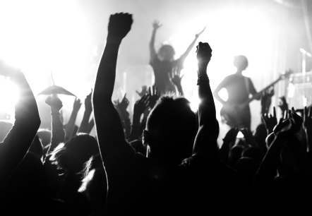 Rockkonzert White Spandex, &copy; Adobe STOCK