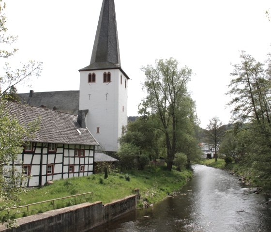 Church in Olef on the Rur-Olef-Route hiking trail, © Eifel Tourismus GmbH