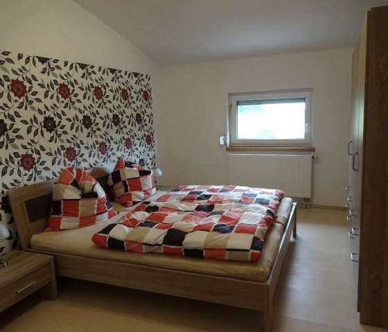 Schlafzimmer, &copy; Nordeifel Tourismus GmbH & Ferienwohnung Mombauer