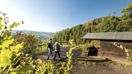 Rast am Aussichtspunkt Kuckucksley, &copy; Eifel Tourismus GmbH, Dominik Ketz