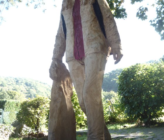 Peter Nettesheim "Walking"