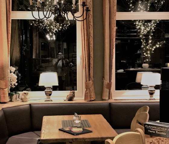 Gem&uuml;tliche Sitzecke im Alt Montjoie, &copy; Hotel & Restaurant Alt Montjoie