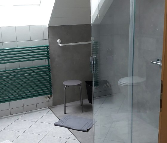 Ferienwohnung "Sommerblick" Bad