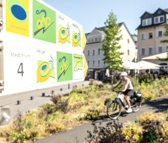 Radfahren und Wandern um Pr&uuml;m, &copy; Tourist-Information Pr&uuml;mer Land/Eifel Tourismus GmbH, D. Ketz