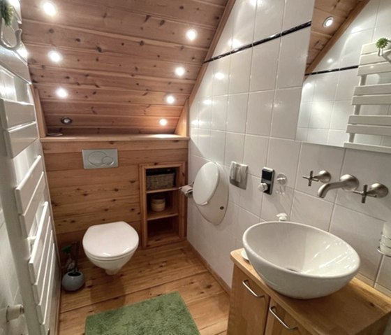 Ferienhaus M&uuml;hlenley - Bad z. Schlafzimmer DB+EB