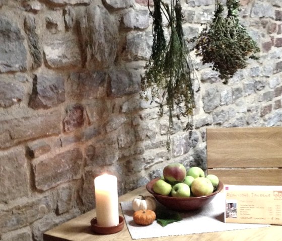 Sitzplatz, &copy; Nordeifel Tourismus GmbH & Taverne Nettersheim