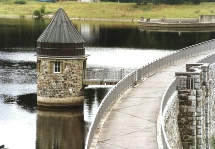 Dreil&auml;gerbachtalsperre Staumauer, &copy; Wolfgang Tscherner