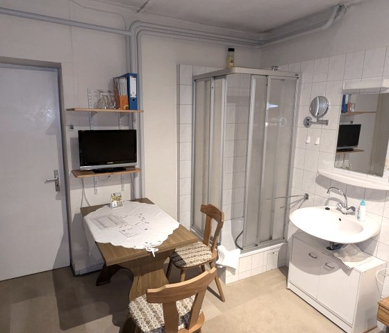 SZ downstairs sewing, shower