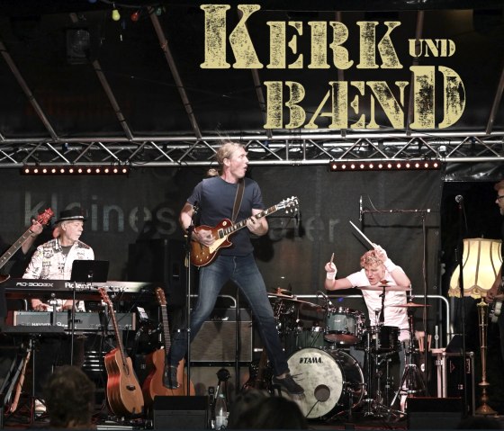 Sommer T&ouml;n, &copy; @ KerkundBaend