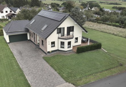 Haus_Profil, &copy; Nordeifel Tourismus GmbH & Ferienwohnung Auenblick