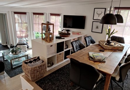 Wohn-/Essbereich zum Wohlf&uuml;hlen, &copy; Gardensuite