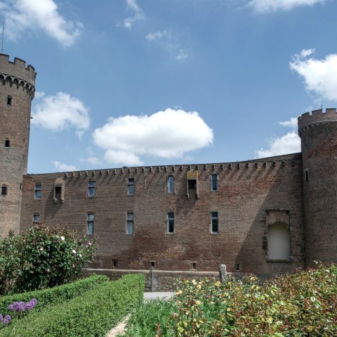 Z&uuml;lpich Castle, &copy; Nordeifel Tourismus GmbH