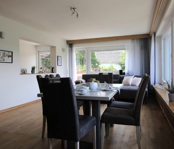 Dining table, © Nordeifel Tourismus GmbH & Haus Paulus
