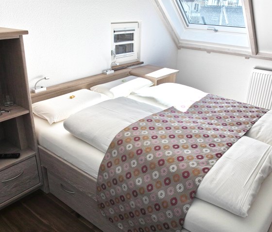 Double bed, &copy; Daniel Willems