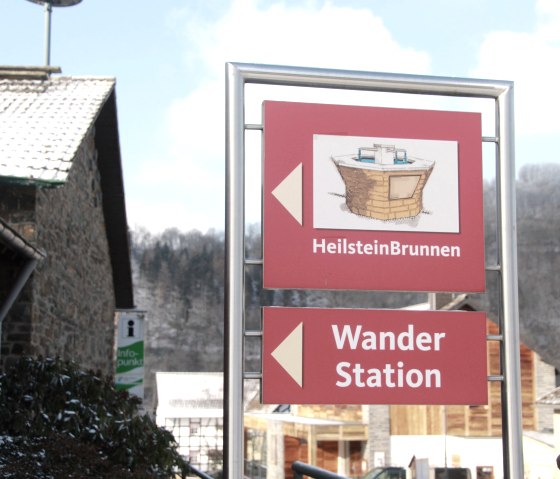 Wanderraststation und Heilsteinbrunnen, &copy; Rursee-Touristik GmbH