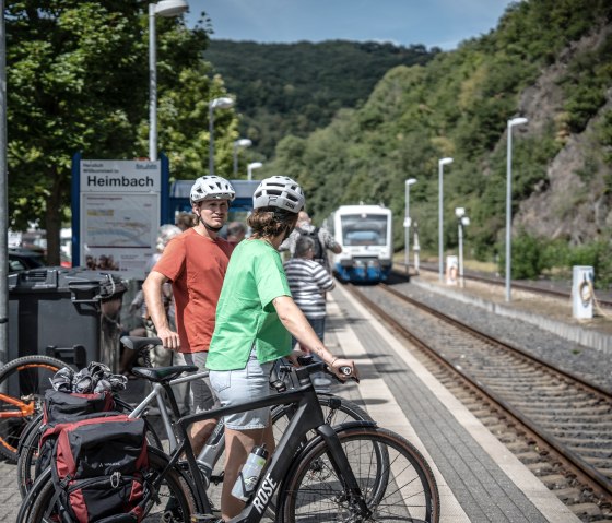 Zur&uuml;ck zum Start der Radtour geht es mit der Bahn ab Heimbach, &copy; Eifel Tourismus GmbH, Dennis Stratmann