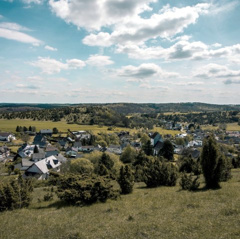 Ausblick auf Landschaft und H&auml;user, &copy; Gemeinde Blankenheim