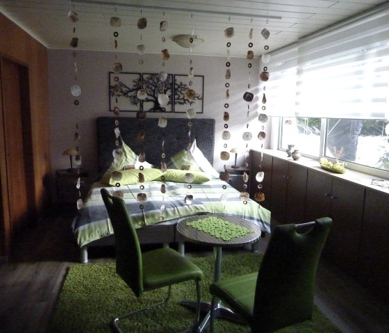 sleeping and living area, &copy; Nordeifel Tourismus GmbH & FW Schwamborn