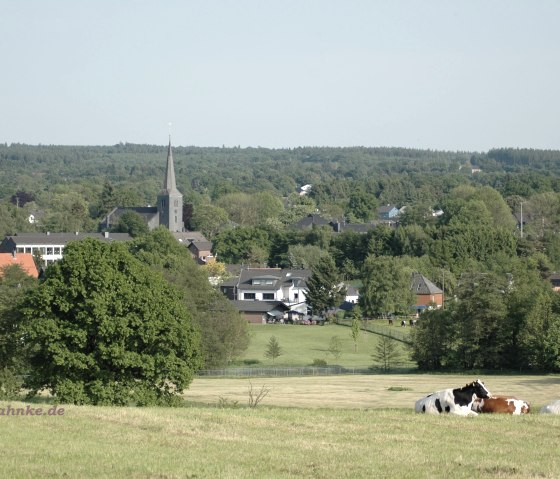 Blick auf Roetgen vom Eifelsteig, &copy; Ferienwohnung Zur Buche