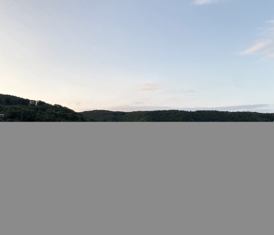 Ausblick auf den Rursee bei Sonnenuntergang, &copy; Rursee-Touristik GmbH