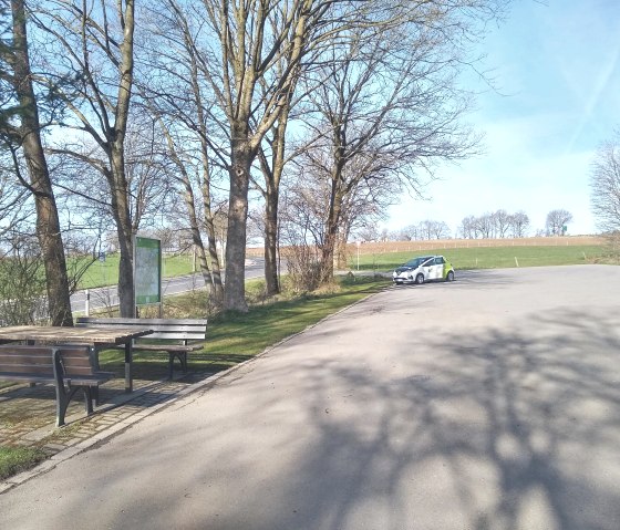 Hiking Parking Lot at the Soviet War Cemetery, &copy; Rursee-Touristik GmbH