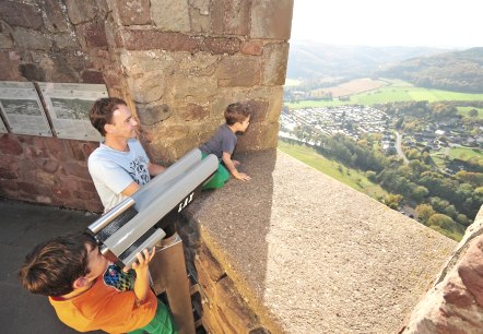 Blick von der Burg Nideggen ins Rurtal, &copy; Rureifel-Tourismus e.V. | Roman H&ouml;vel