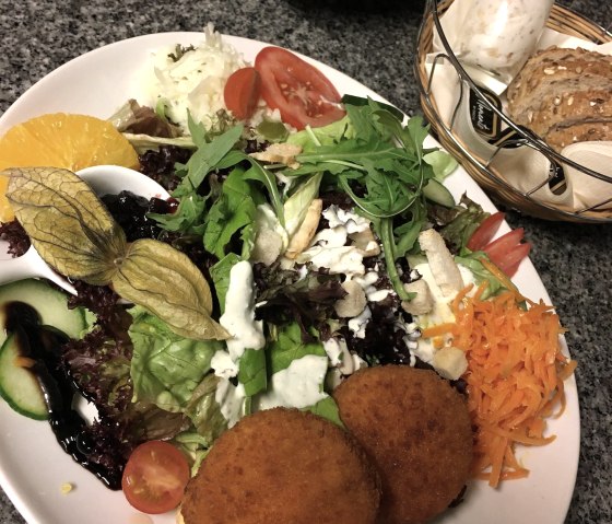 Salat Camembert, &copy; Nordeifel Tourismus GmbH