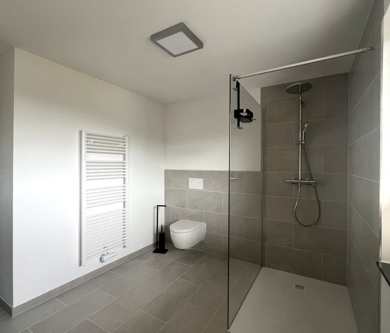 Badezimmer mit Dusche, &copy; Natur.Zeit am Eifelsteig