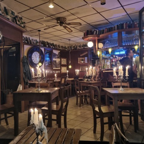 Gemütlich Speisen in der Heimbacher Stube, © Hartmut Assmann