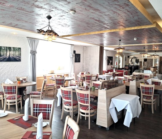 Restaurant, &copy; Land-gut-Hotel "Zum Alten Forsthaus"