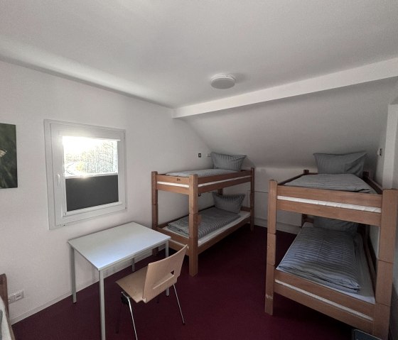 Geb-Eifelhaus_Bilder-Bewerbung-Anfragen_Zimmer-Meh