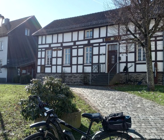 Rechts Dorfmuseum Uraalt Scholl links aalt Scholl, © Uli Ruland