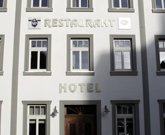 Au&szlig;enansicht (Tag)