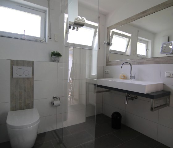 Bathroom 2, © Nordeifel Tourismus GmbH & Haus Paulus