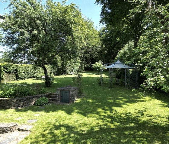 d5e887ec-70eb-4aa6-a3db-f427164d84d7