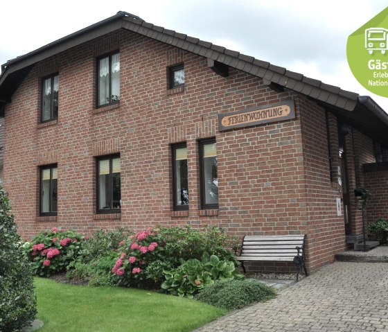 Stra&szlig;enansicht des Hauses, &copy; Ferienwohnung Zur Buche