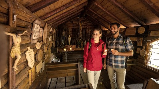Waldkapelle Erkensruhr innen, &copy; Eifel Tourismus GmbH, Dominik Ketz