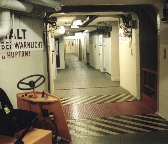 Eingangsbereich Regierungsbunker, &copy; Bunker-Dokumentationsst&auml;tten, Marienthal