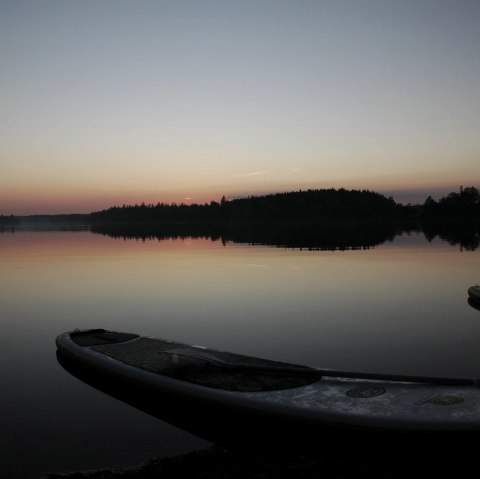 Stand Up Paddling in der Dämmerung, © SUP Safety