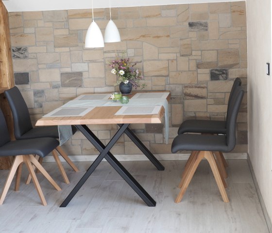 Einladende Essecke, &copy; Nordeifel Tourismus GmbH & Ferienwohnung Sternenblick Hellenthal