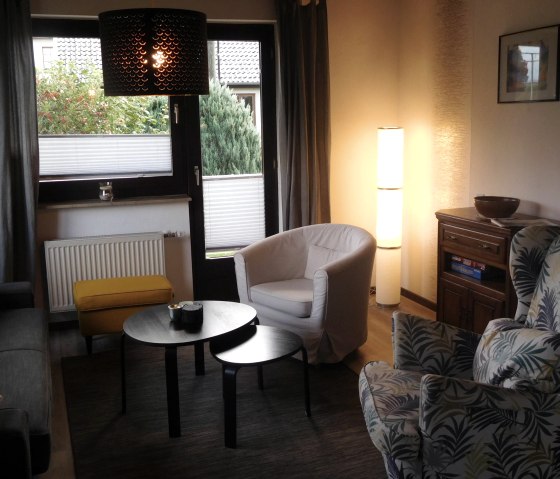 Wohnzimmer, &copy; Nordeifel Tourismus GmbH & Ferienwohnung Charly