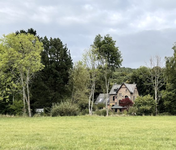 Blick auf das Anwesen