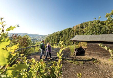 Rast am Aussichtspunkt Kuckucksley, &copy; Eifel Tourismus GmbH, Dominik Ketz
