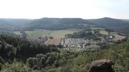 Auf dem Effelsdach mit Blick auf die Burg, © Rureifel Tourismus e.V.